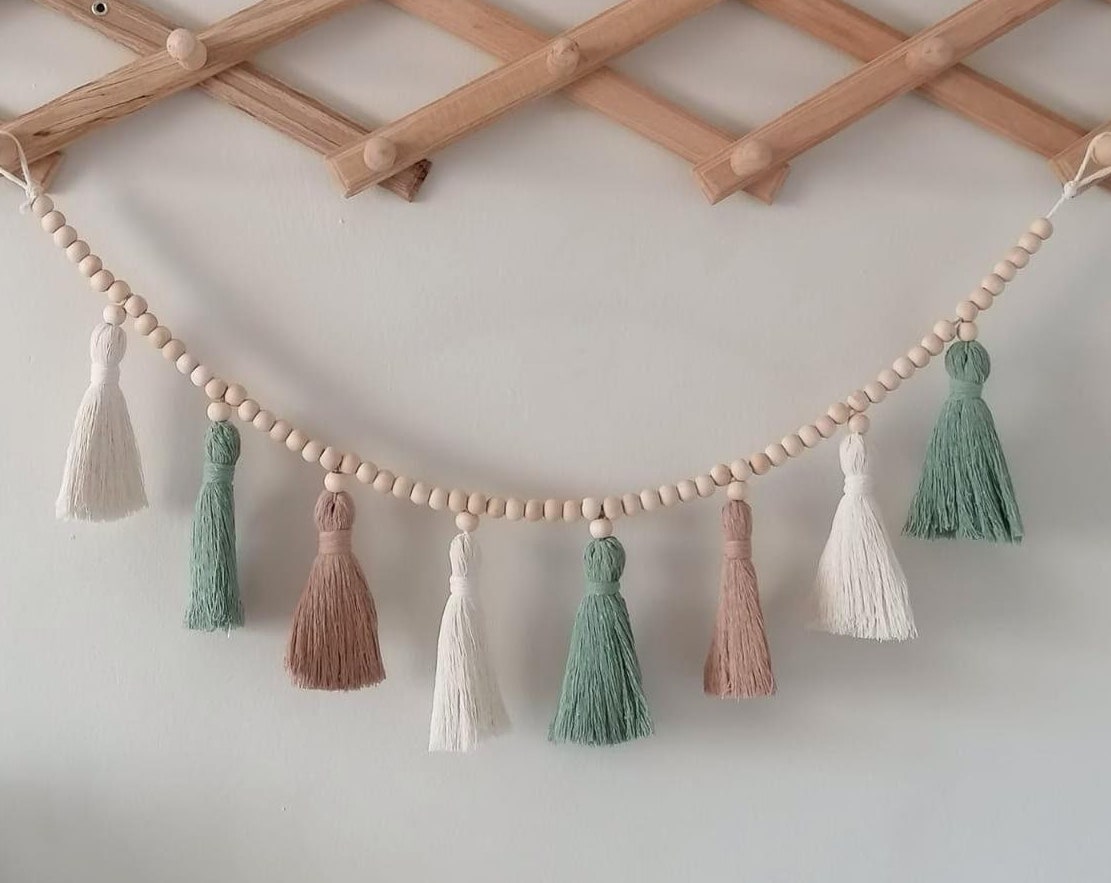 Ghirlanda di nappe Macrame, de - Baby Nursery Garland recensione e prezzo